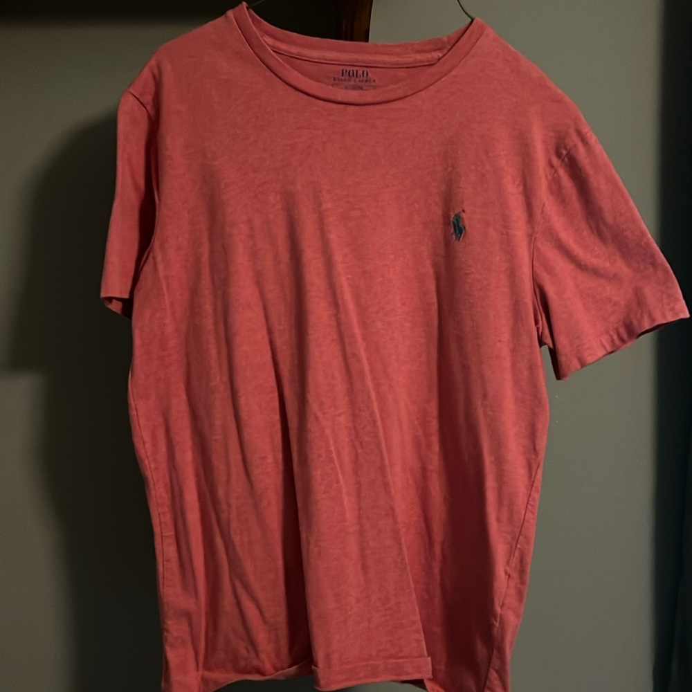 Men’s size Medium Ralph Lauren Polo t shirt salmon color